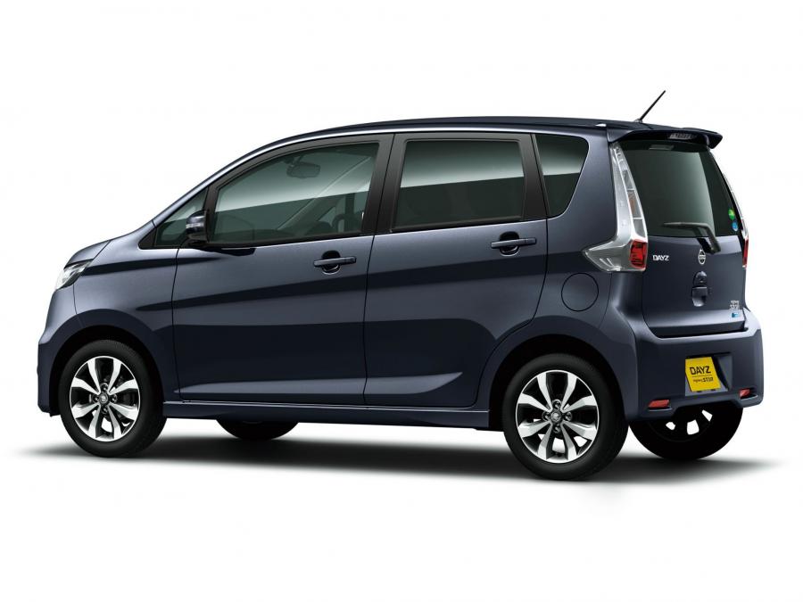  Nissan Dayz Highway Star 2013 года  (фото 2 из 3)